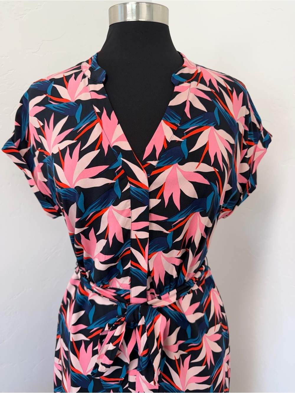 Boden Nicola Black Pink Bird of Paradise Button Up Midi Shirt Dress Size 8 - Picture 4 of 14